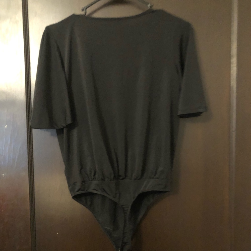 Black short sleeve v neck bodysuit